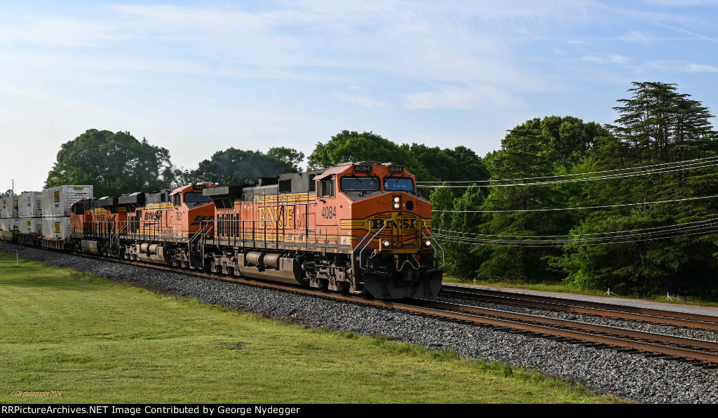 BNSF 4084